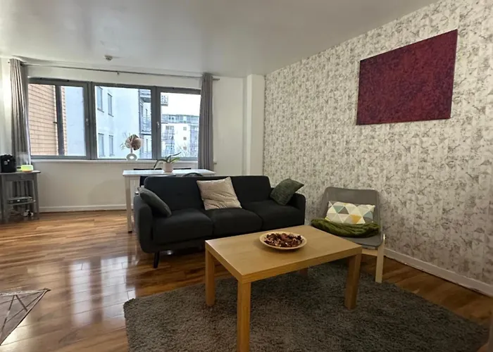 Greenwich Staycation! Gym-Pool-Parking-Tube Station 2Mins Away